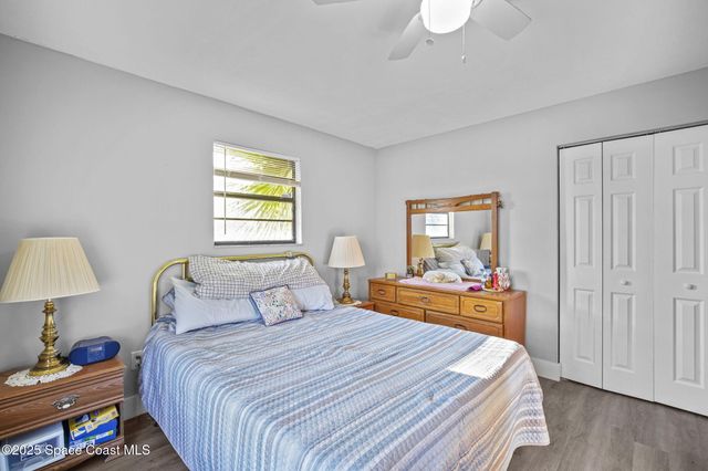 284 Emerson Drive NW, Palm Bay, FL 32907