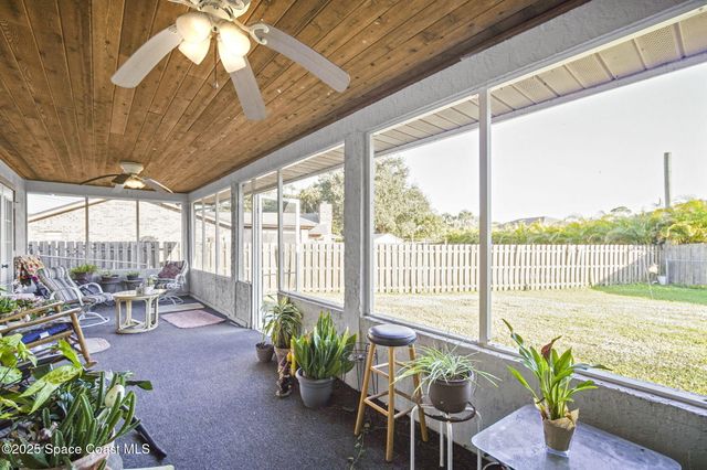 284 Emerson Drive NW, Palm Bay, FL 32907