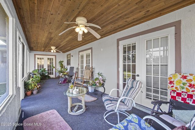 284 Emerson Drive NW, Palm Bay, FL 32907