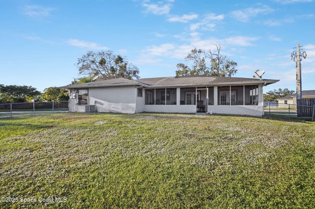 284 Emerson Drive NW, Palm Bay, FL 32907