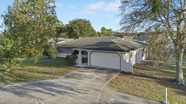 284 Emerson Drive NW, Palm Bay, FL 32907