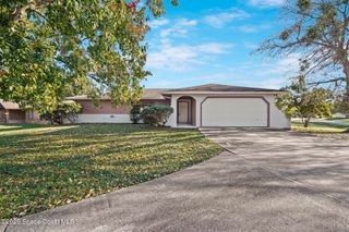 284 Emerson Drive NW, Palm Bay, FL 32907