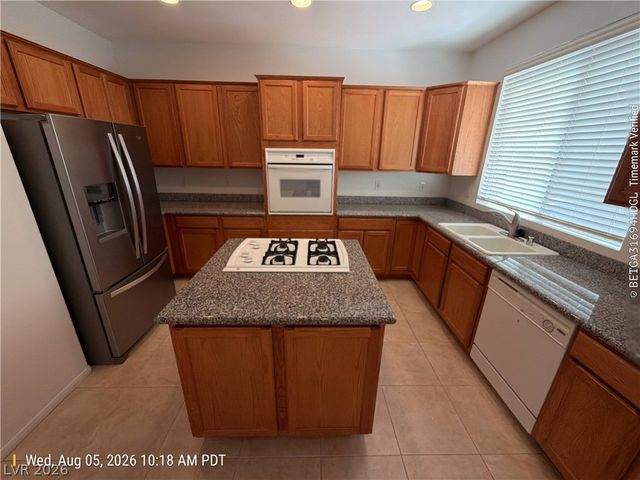 11765 Via Esperanza Avenue, Las Vegas, NV 89138