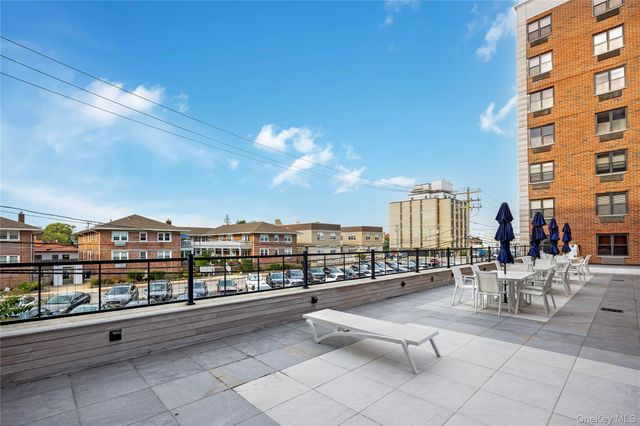 230 W Broadway 609, Long Beach, NY 11561