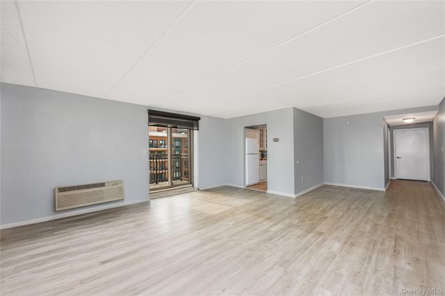 230 W Broadway 609, Long Beach, NY 11561
