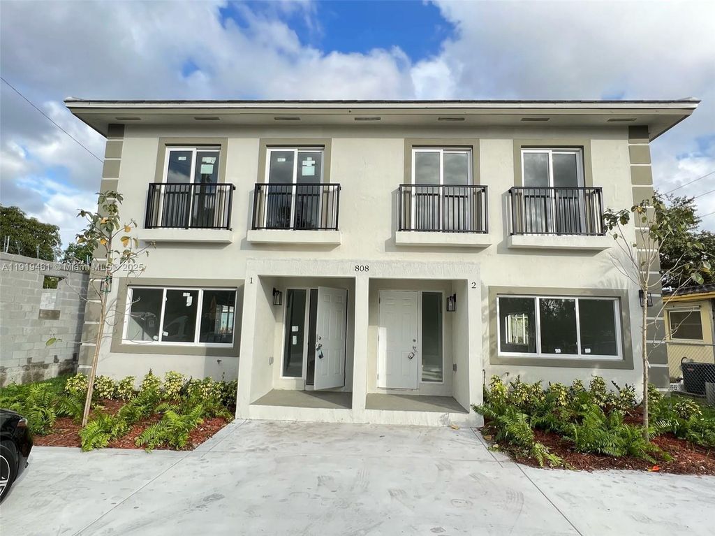 808 NW 16th Ave 1, Fort Lauderdale, FL 33311