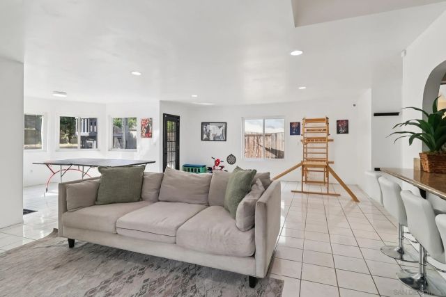 712 Paseo Del Rey, Chula Vista, CA 91910