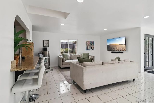 712 Paseo Del Rey, Chula Vista, CA 91910