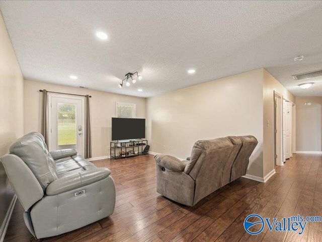 113 Carnegie Loop, Meridianville, AL 35759