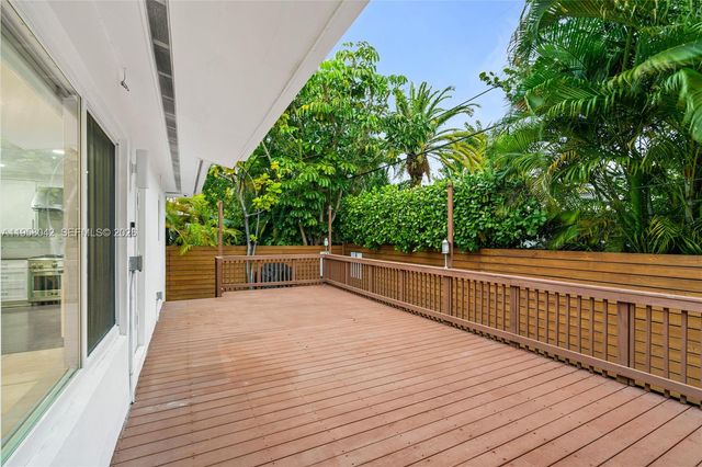 3505 Crystal View Ct, Miami, FL 33133