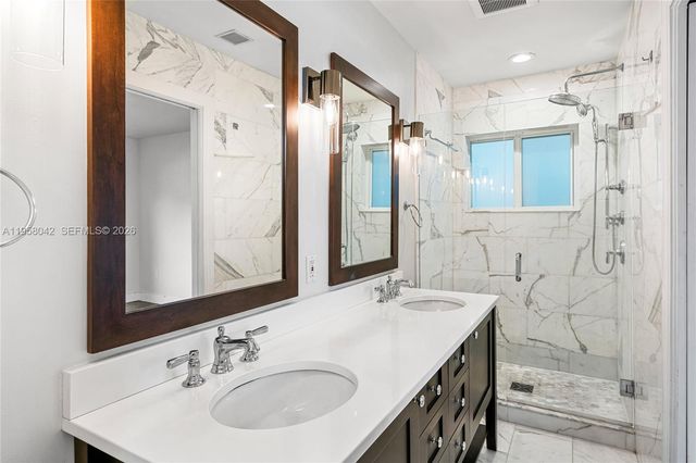 3505 Crystal View Ct, Miami, FL 33133