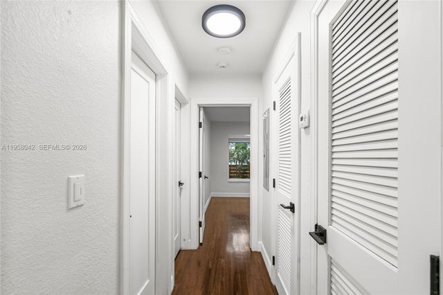 3505 Crystal View Ct, Miami, FL 33133