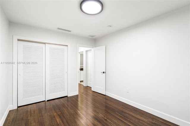 3505 Crystal View Ct, Miami, FL 33133