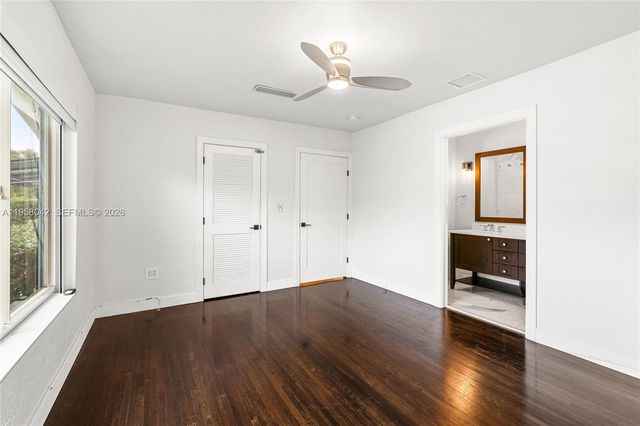 3505 Crystal View Ct, Miami, FL 33133