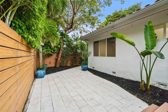 3505 Crystal View Ct, Miami, FL 33133