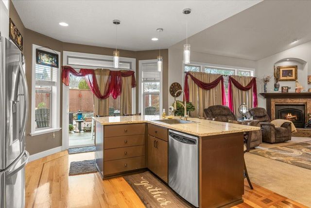 279 Robert Trent Jones Boulevard, Eagle Point, OR 97524