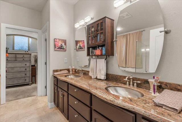 279 Robert Trent Jones Boulevard, Eagle Point, OR 97524