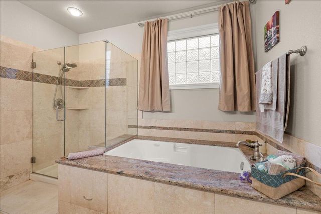 279 Robert Trent Jones Boulevard, Eagle Point, OR 97524