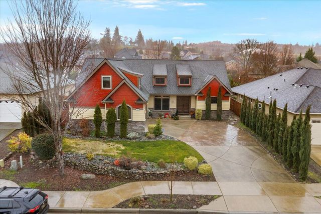 279 Robert Trent Jones Boulevard, Eagle Point, OR 97524