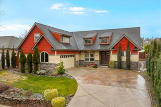 279 Robert Trent Jones Boulevard, Eagle Point, OR 97524