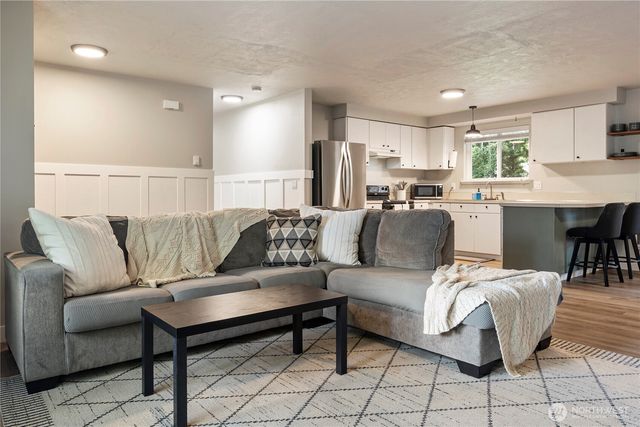 91 E Paisley Way, Shelton, WA 98584