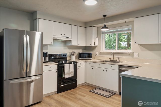 91 E Paisley Way, Shelton, WA 98584