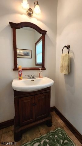 203 E Shore Culver Rd, Frankford Twp., NJ 07826