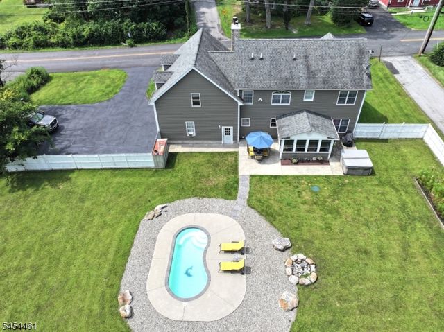 203 E Shore Culver Rd, Frankford Twp., NJ 07826