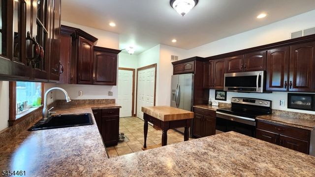 203 E Shore Culver Rd, Frankford Twp., NJ 07826
