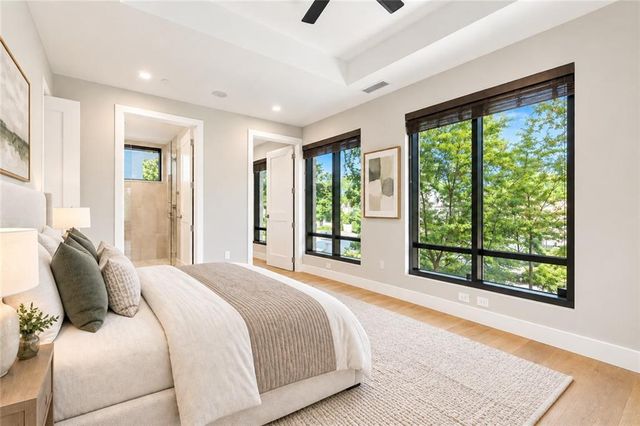 2520 Peachtree Road NW 403, Atlanta, GA 30305
