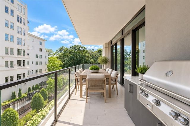 2520 Peachtree Road NW 403, Atlanta, GA 30305