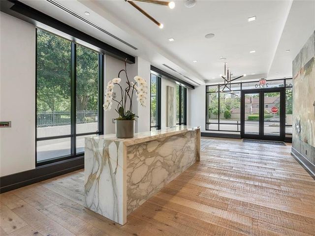 2520 Peachtree Road NW 403, Atlanta, GA 30305