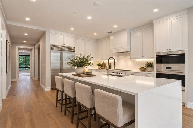 2520 Peachtree Road NW 403, Atlanta, GA 30305