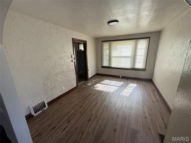 4218 Edgewood Boulevard, St Louis, MO 63121