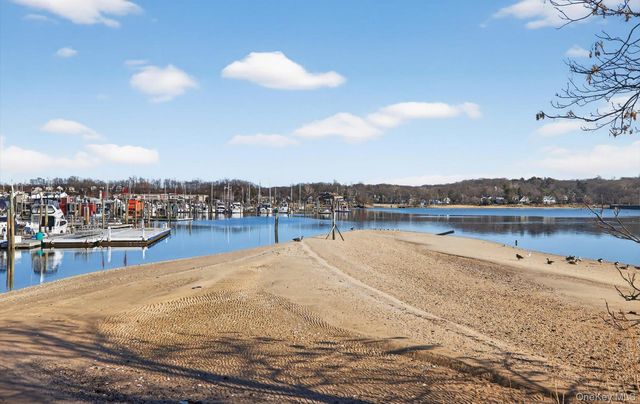 1 Toms Point Lane 6J, Port Washington, NY 11050