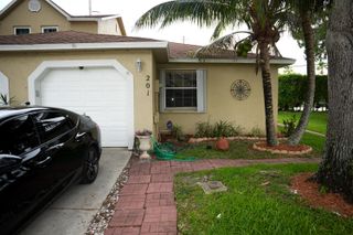 201 Maplewood Drive 201, Greenacres, FL 33415