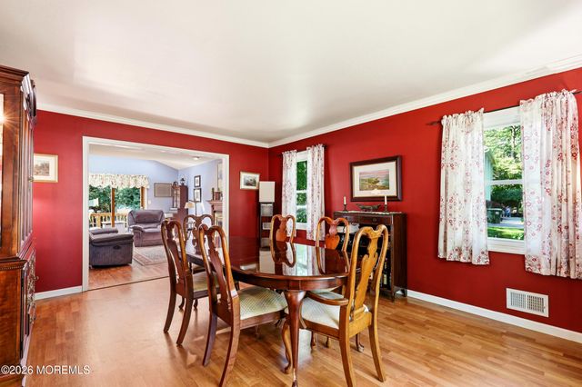 23 Jenny Lane, Jackson, NJ 08527