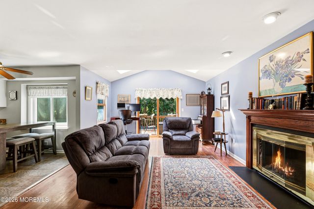 23 Jenny Lane, Jackson, NJ 08527
