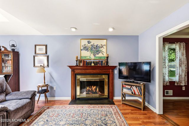 23 Jenny Lane, Jackson, NJ 08527