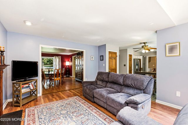 23 Jenny Lane, Jackson, NJ 08527
