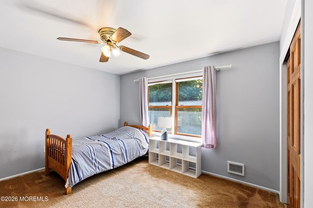 23 Jenny Lane, Jackson, NJ 08527