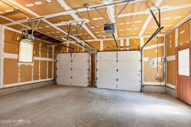23 Jenny Lane, Jackson, NJ 08527