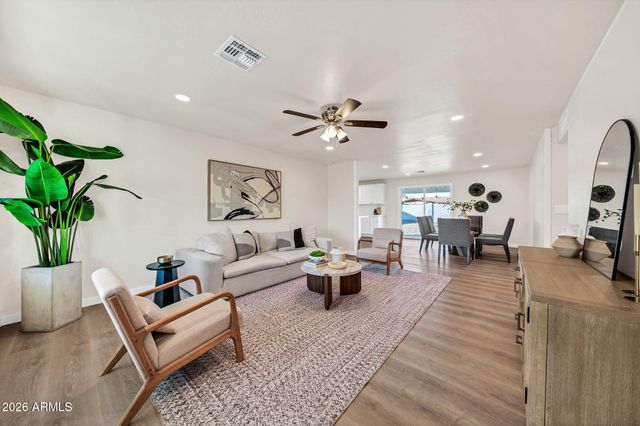 3430 E Poinsettia Drive, Phoenix, AZ 85028