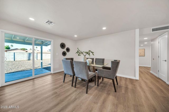 3430 E Poinsettia Drive, Phoenix, AZ 85028