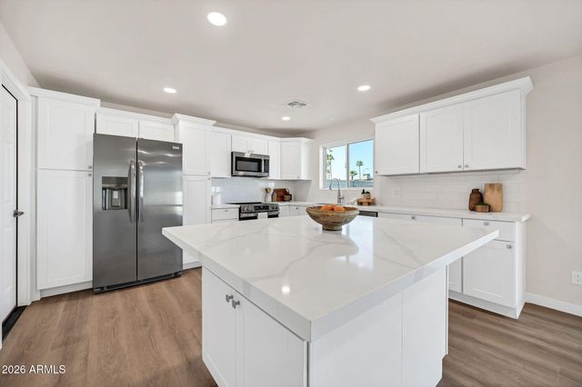 3430 E Poinsettia Drive, Phoenix, AZ 85028