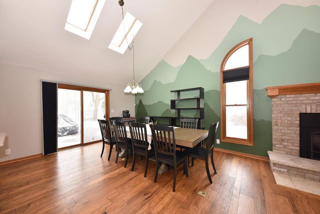 902 Martin DRIVE, Fredonia, WI 53021