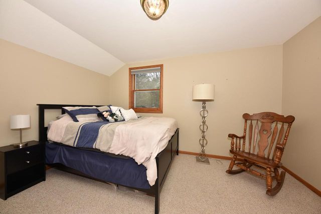 902 Martin DRIVE, Fredonia, WI 53021