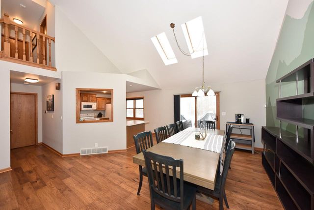 902 Martin DRIVE, Fredonia, WI 53021