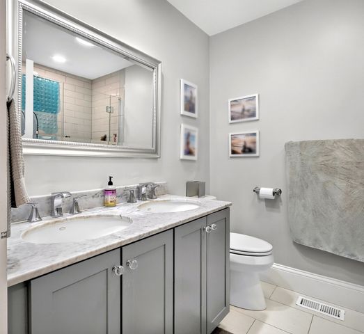 794 E 7th St L, Boston, MA 02127