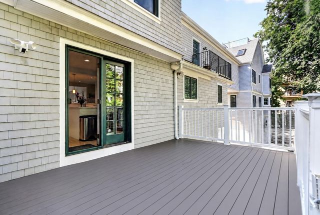 794 E 7th St L, Boston, MA 02127
